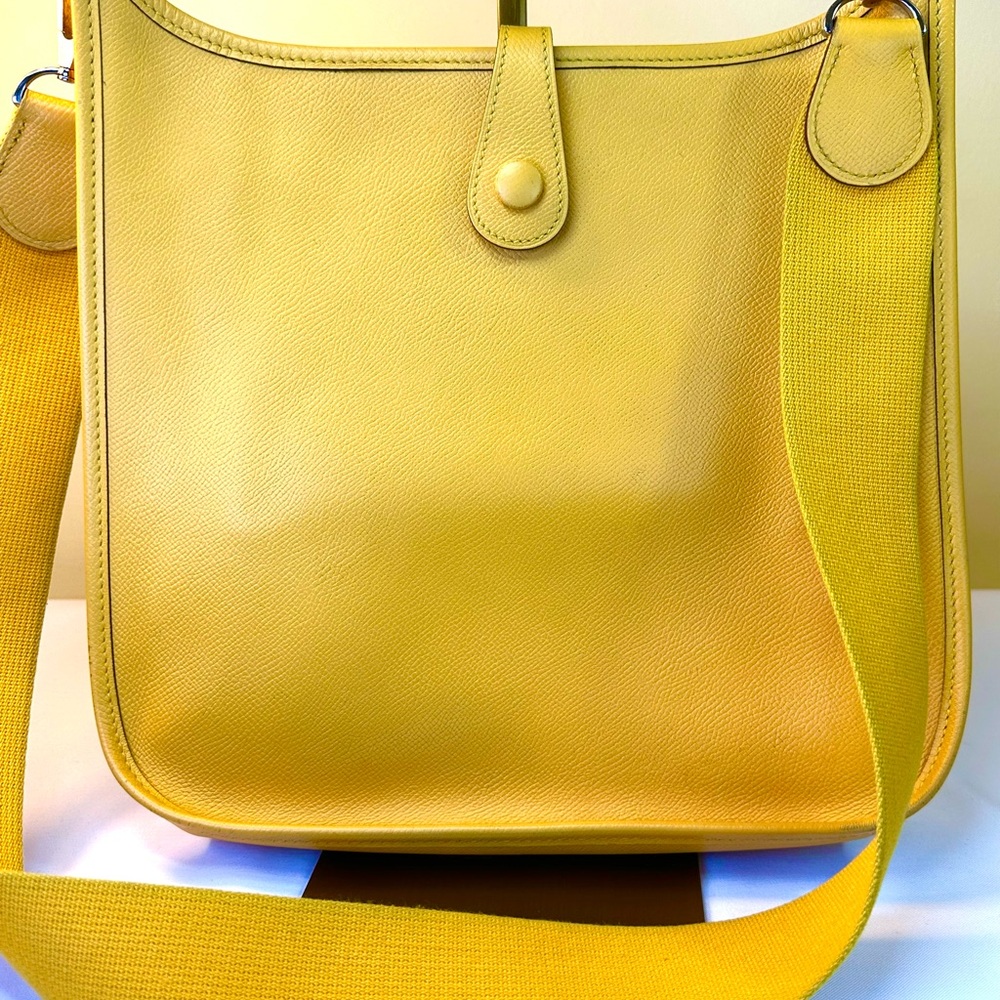 Hermes Evelyne PM Petit Modele Mustard Yellow Palladium HDW Square M 2009 COA - Picture 5 of 17
